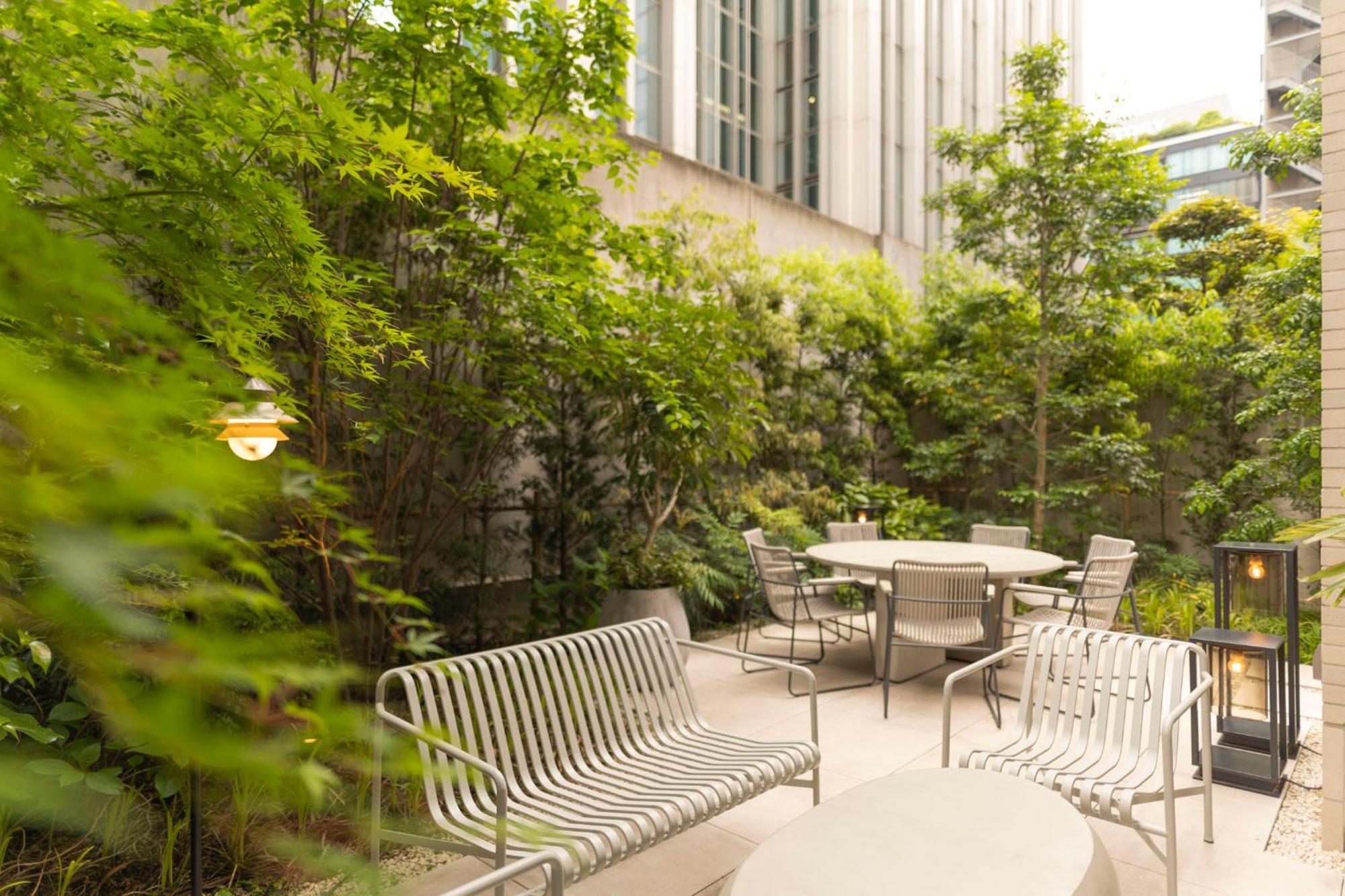 Zentis Osaka Otel Dış mekan fotoğraf The courtyard at the National Museum of the American Indian